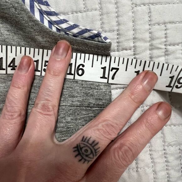 J Crew Contrast Sleeveless Tank Top Seersucker Striped blue gray white
Size xXS - Picture 7 of 8